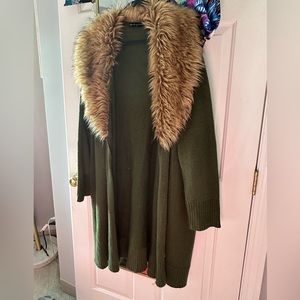 Fashion2figure Green Faux Fur collar Cardigan